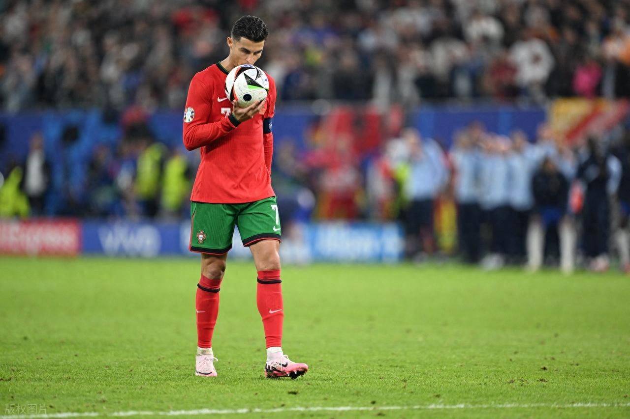 英格兰鏖战马德里竞技，C罗扛起全队