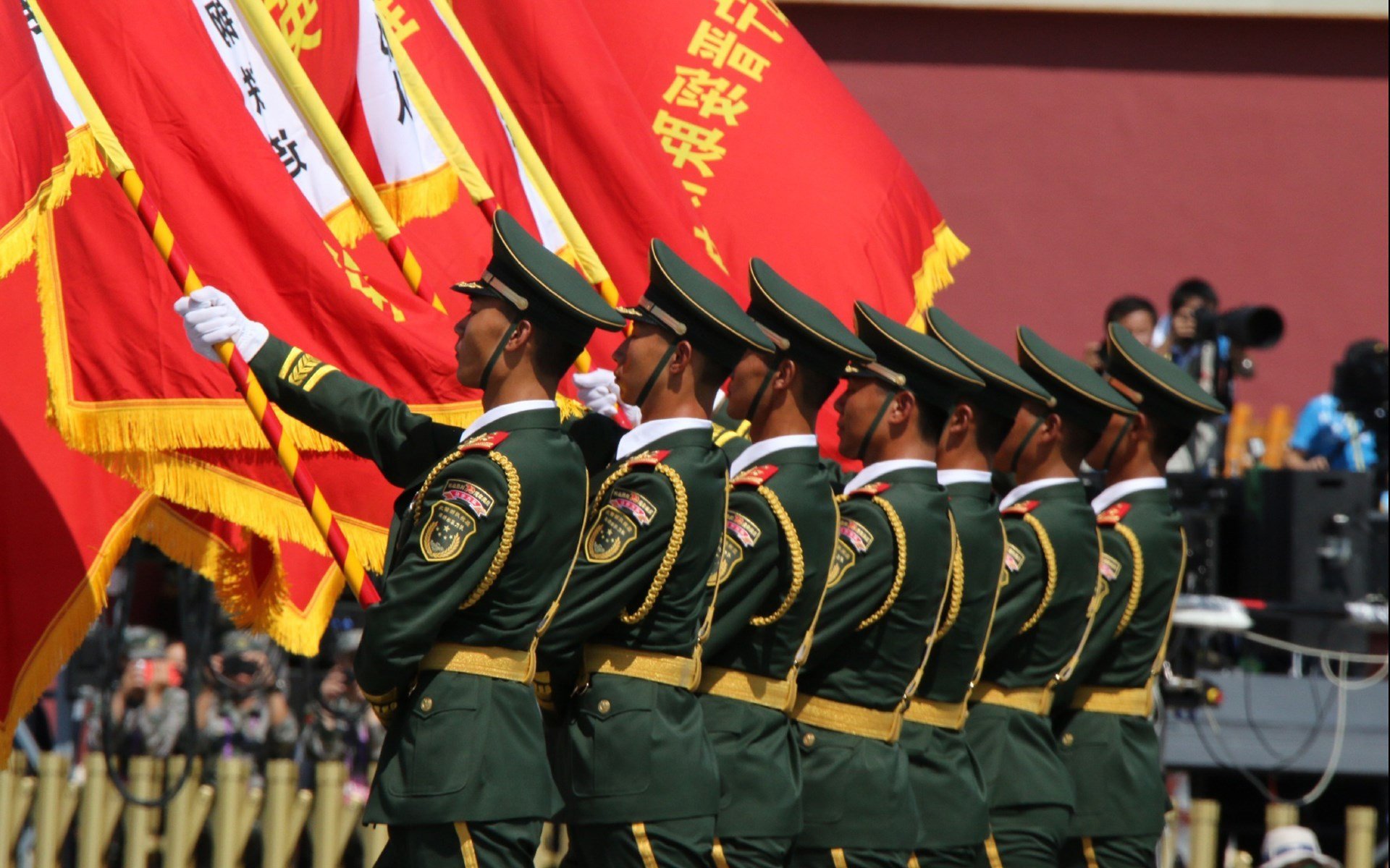 完胜与带队，不同赛场上的同一把钥匙