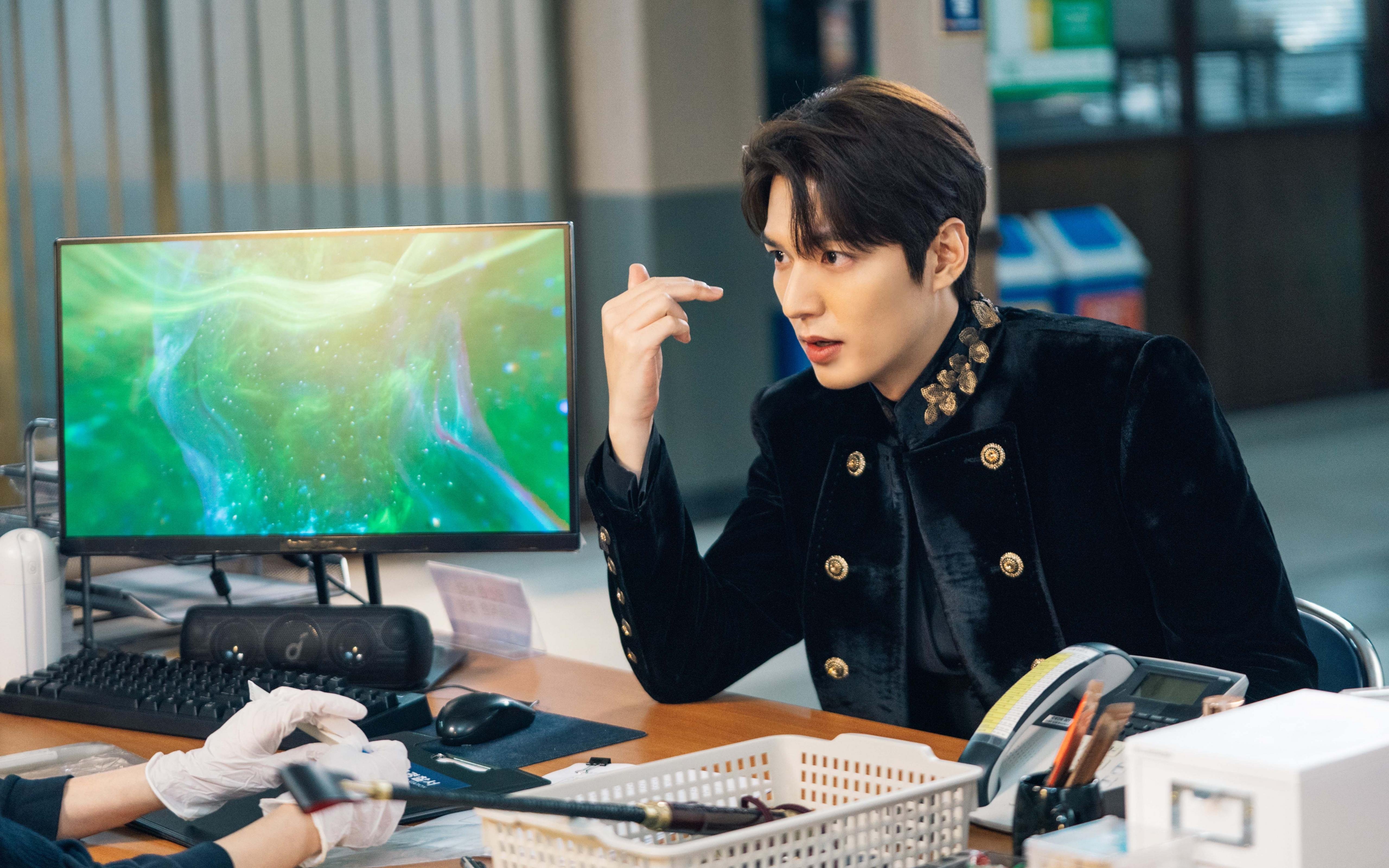 大苹果城的钢铁洪流,尼克斯踏平独行侠,马克西封神之夜