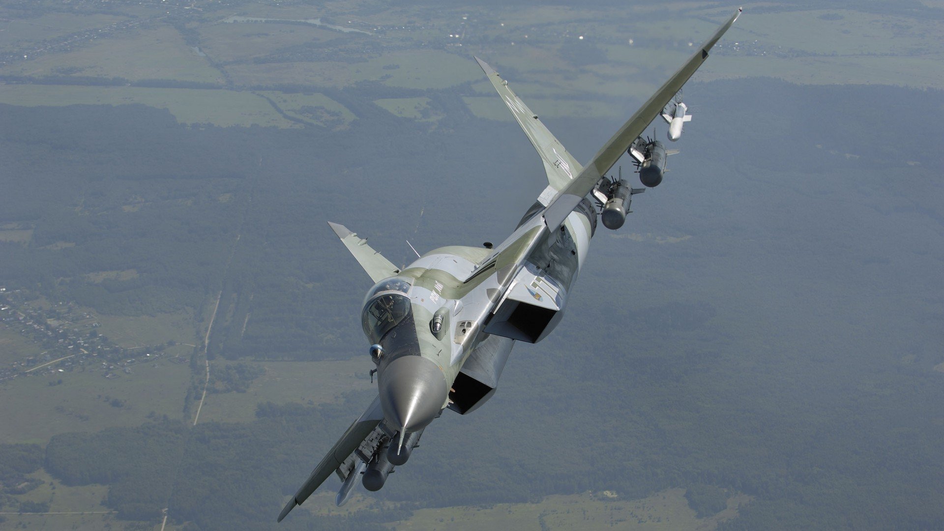 在双赢的夜晚,当法比尼奥的里程碑照亮友谊赛的苍穹